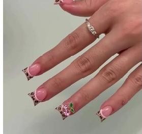 RareGoddess Handcrafted Press-On Nails image_007_1